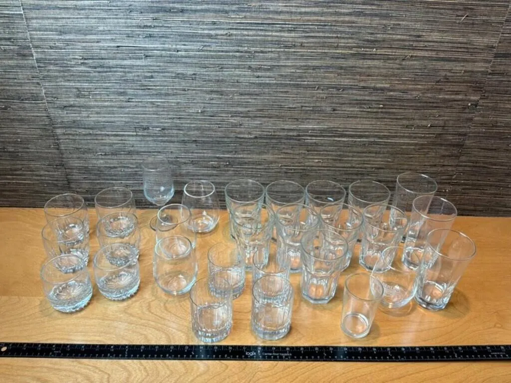 Mixed Glassware Assortment Approx. 30pc