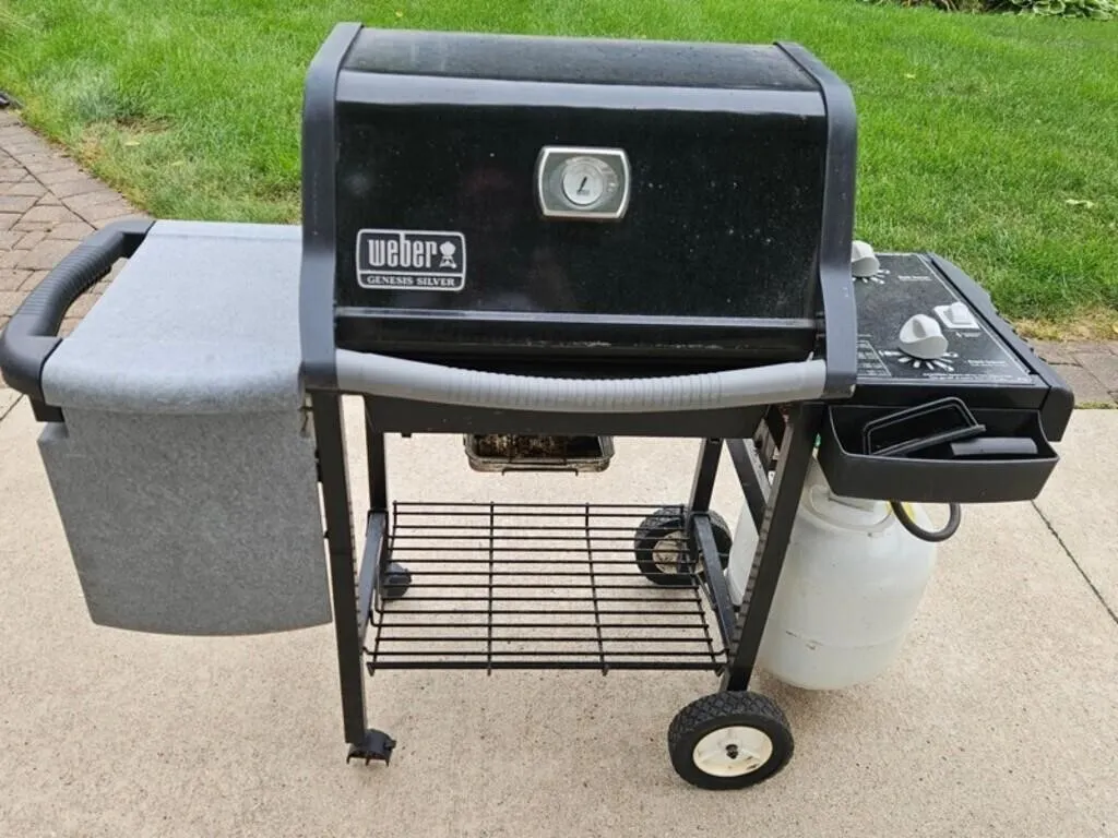 Weber Genesis Silver Gas Grill w/ Tank