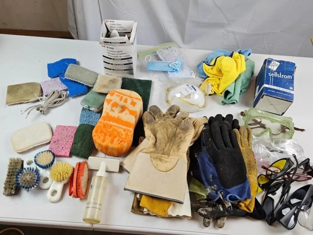 Mixed Safety & Cleaning Supplies