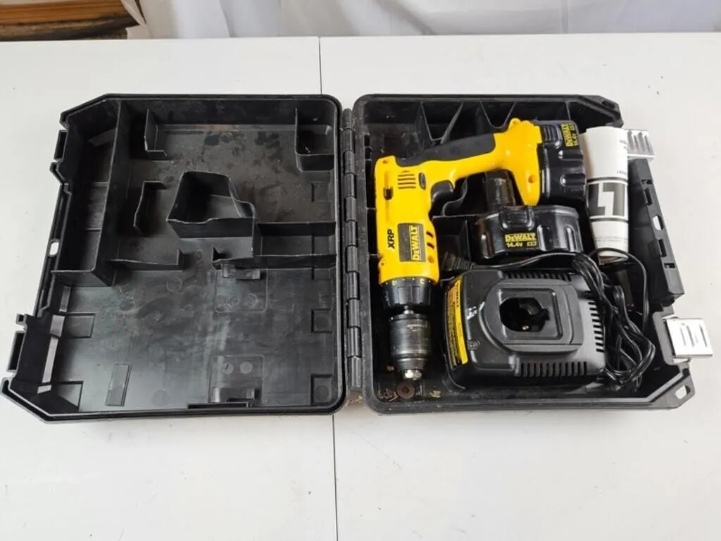 DeWALT DW996 14.4V Drill Kit