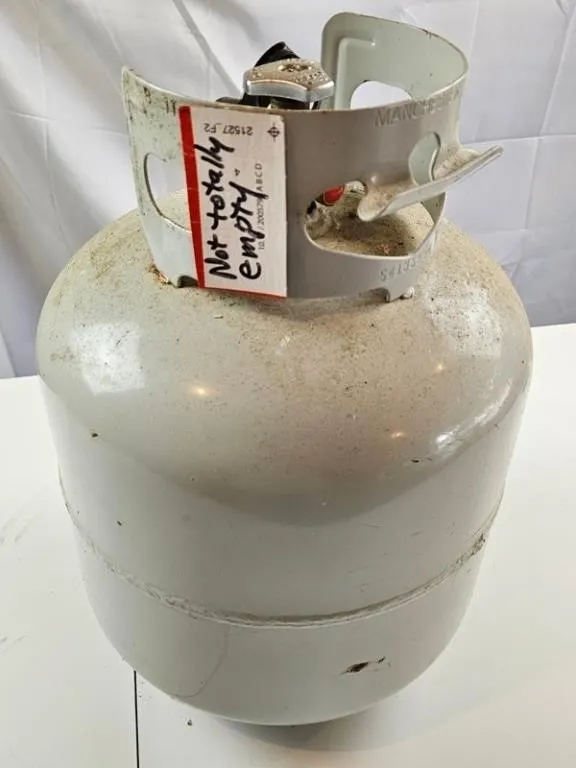 Manchester Propane Cylinder w/ Valve