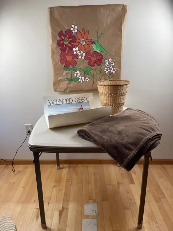 Cosco Folding Table & Mixed Decor (5pc)
