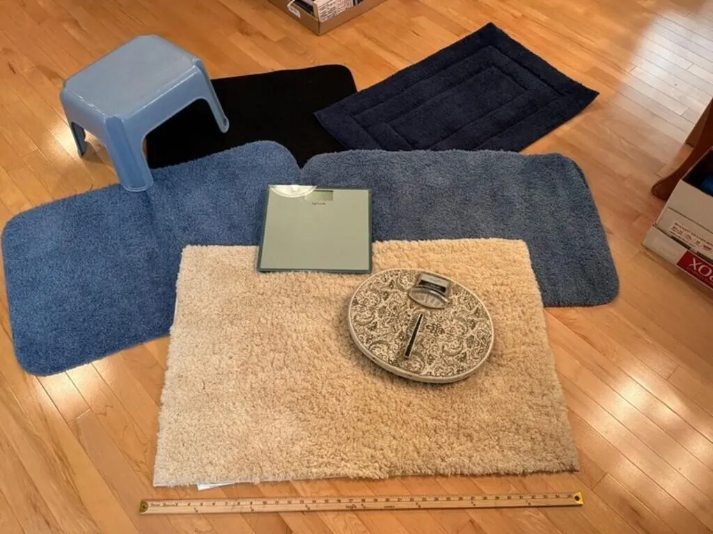 Bath Mats, Scales & Step Stool (Lot of 7)