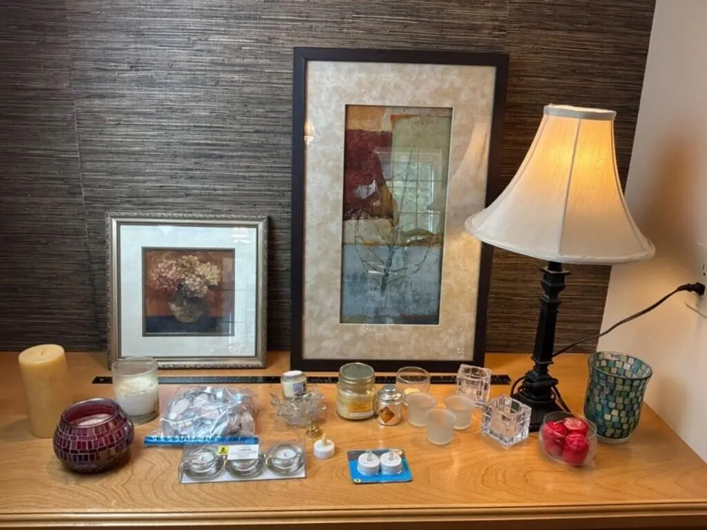 Mixed Home Decor Assortment - 20+ Pieces