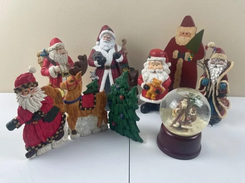 Santa Christmas Decor Assortment (7pc)