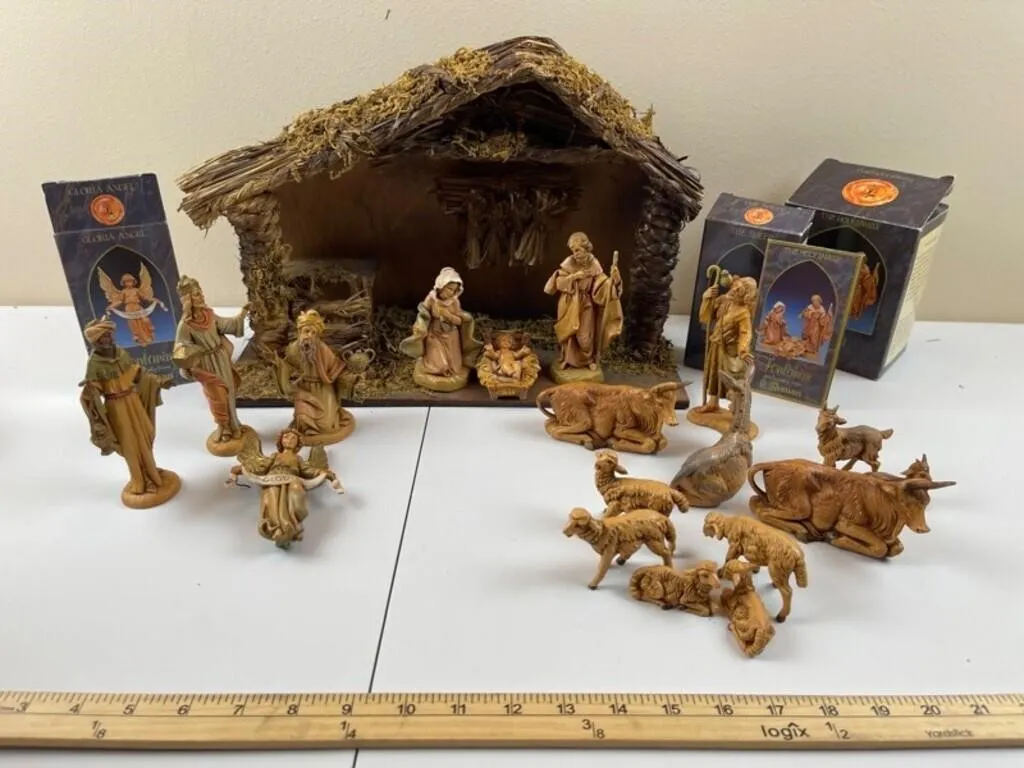Fontanini Nativity Set with Stable & Figures