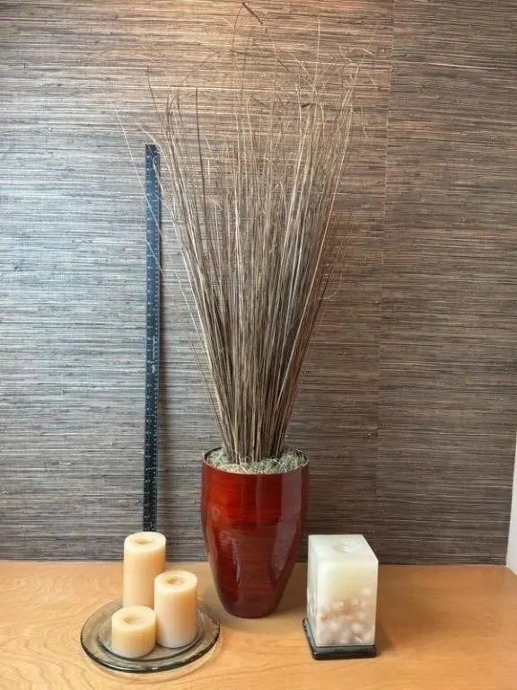 Decorative Home Decor Set - Reeds & Candles