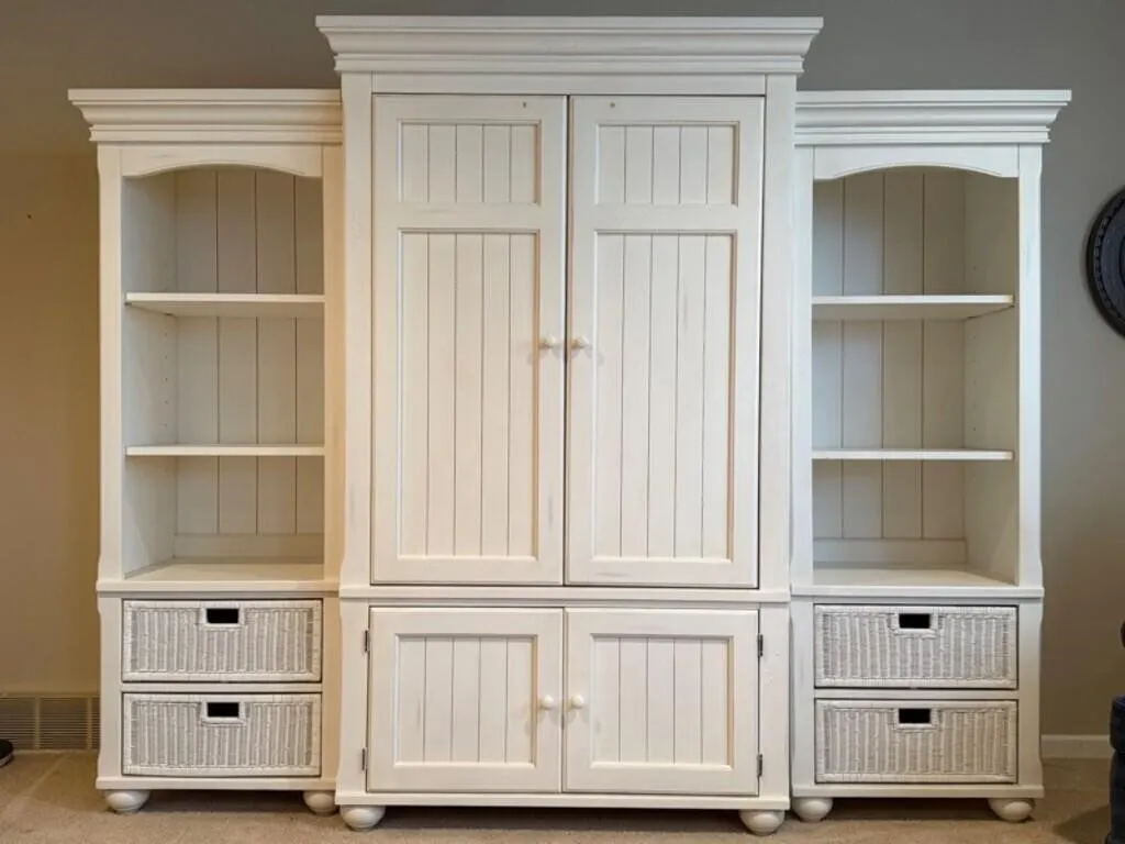 Klaussner Series 842 Entertainment Center