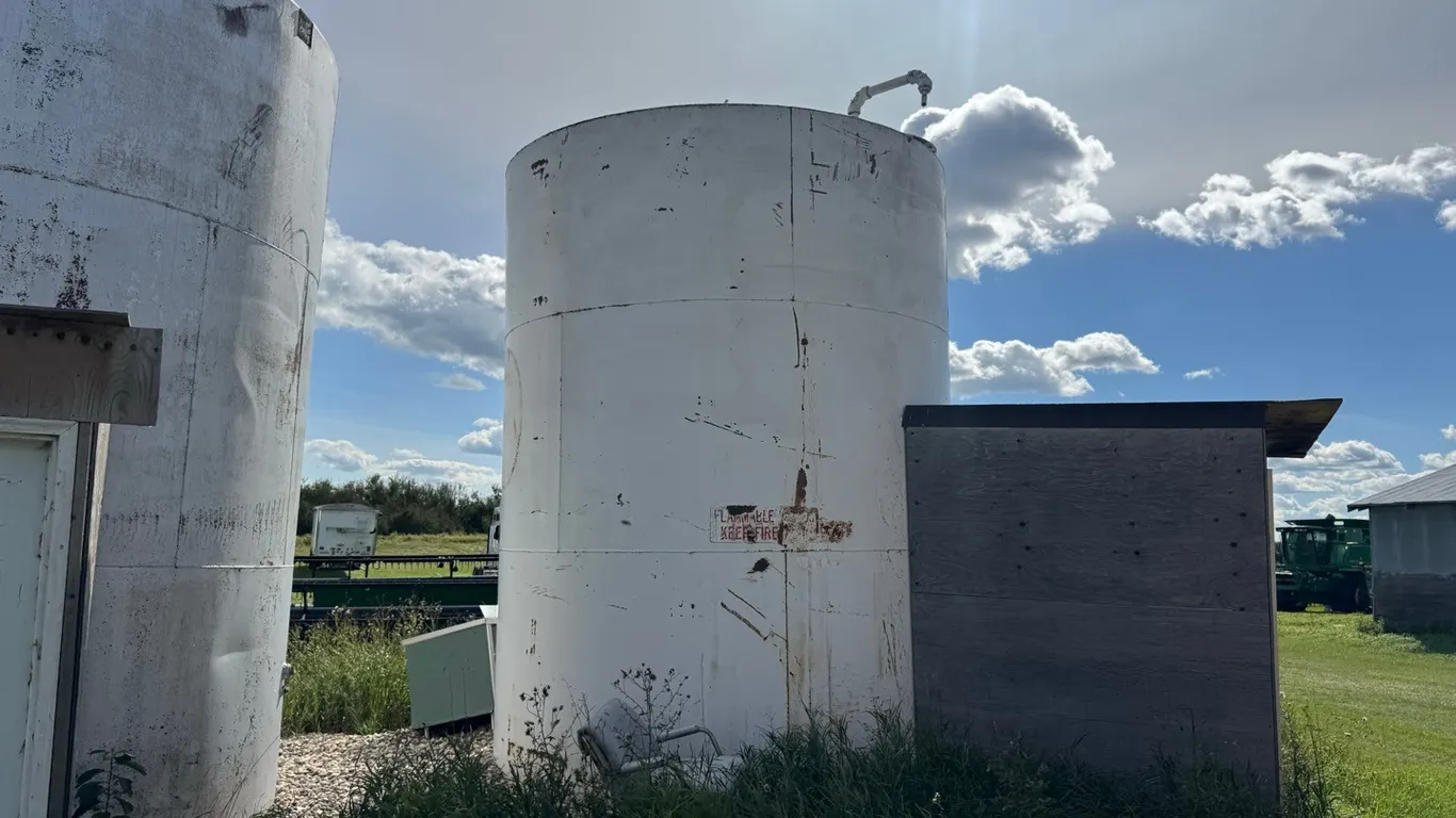 7500 Gallon upright fuel tank