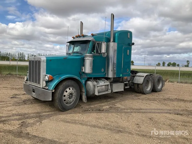 2005 Peterbilt 378 6x4 T/A Sleeper Truck Tractor