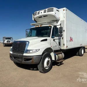 2018 International DuraStar 4300 4x2 Refrigerated Truck