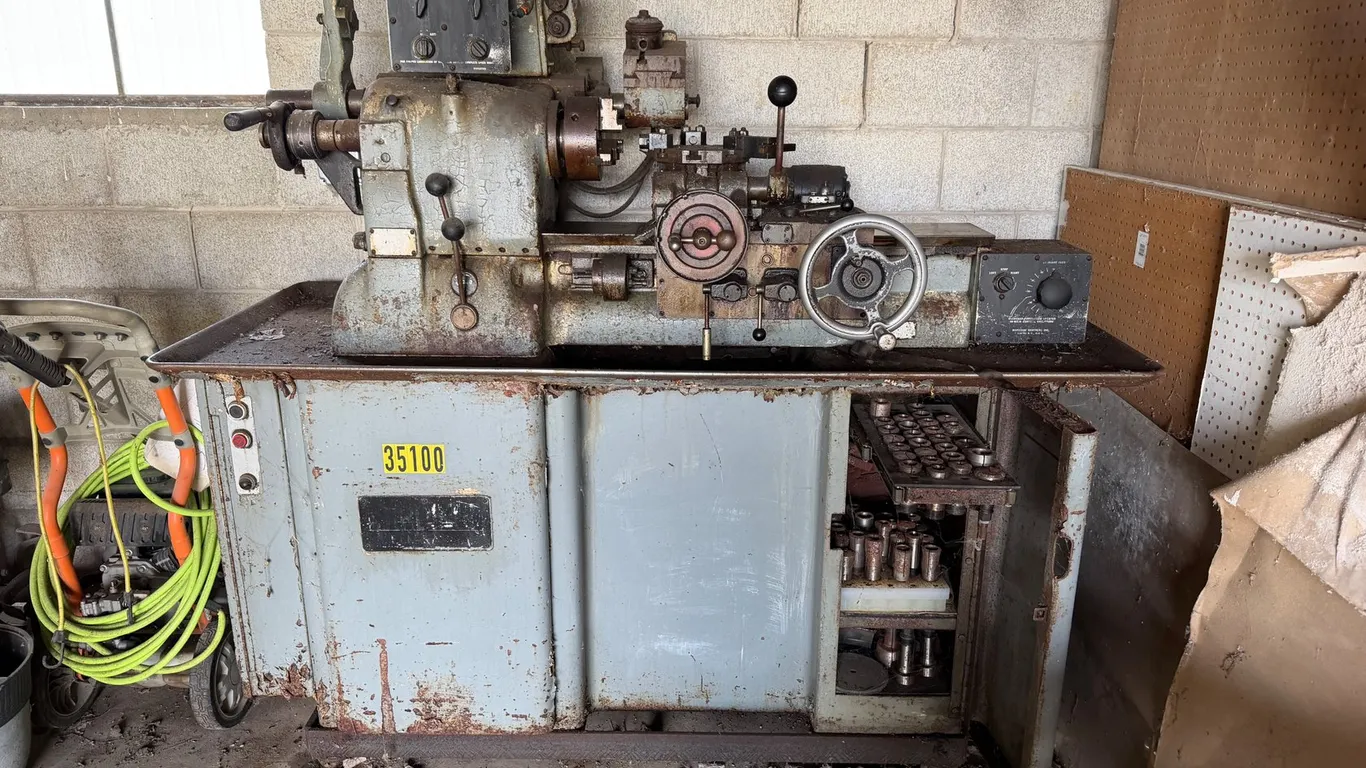 Hardinge HC Chuck Lathe