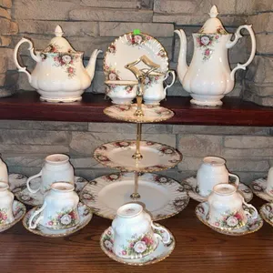 Royal Albert Old Country Roses Porcelain Teapot with Lid