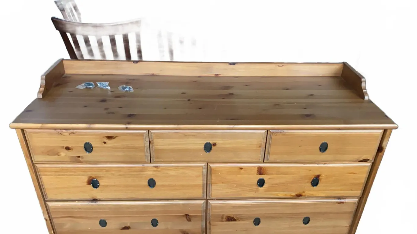 Pine Wood 7-Drawer Dresser with Black Pulls and Floral Drawer Liners
