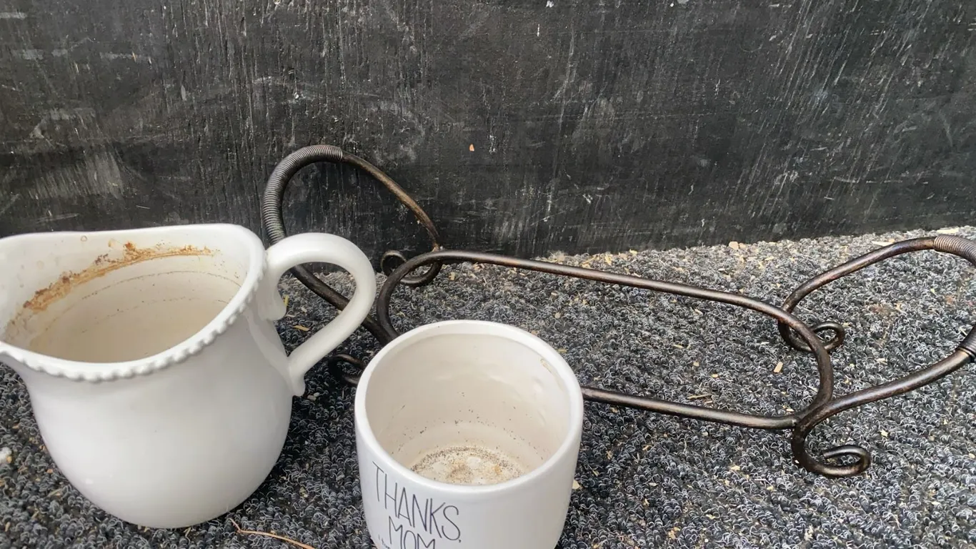 White Ceramic Pitcher, "Thanks Mom" Mug, and Metal Stand