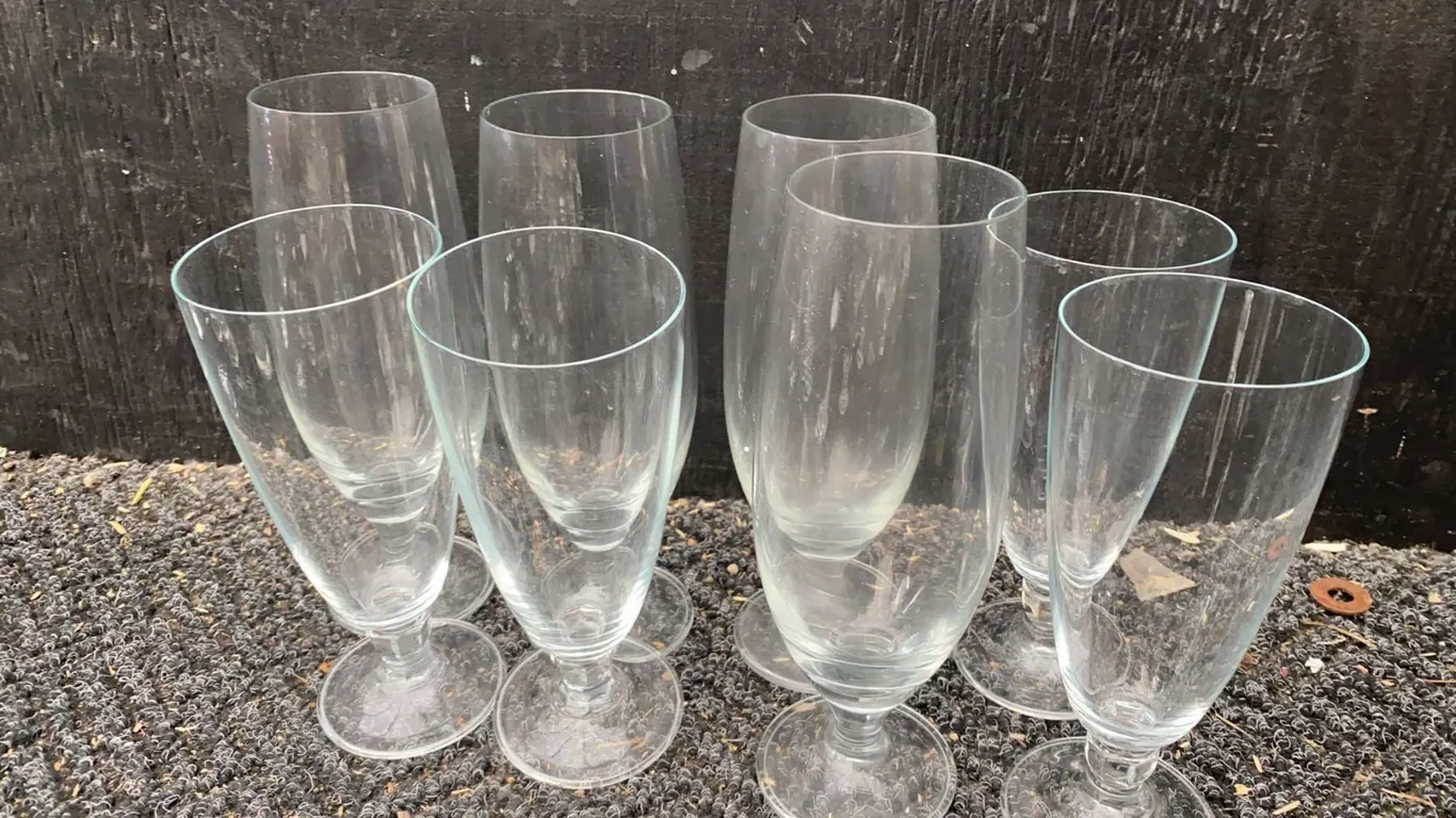 8 Clear Glass Footed Beer Glasses