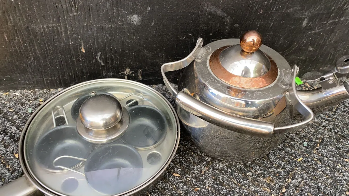 Epicure 18/10 Stainless Steel Egg Poacher and Kettle Set
