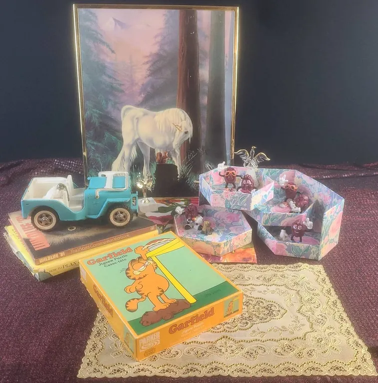 Tonka Jeep Toy, Garfield Jigsaw Puzzle with All Pieces, and more