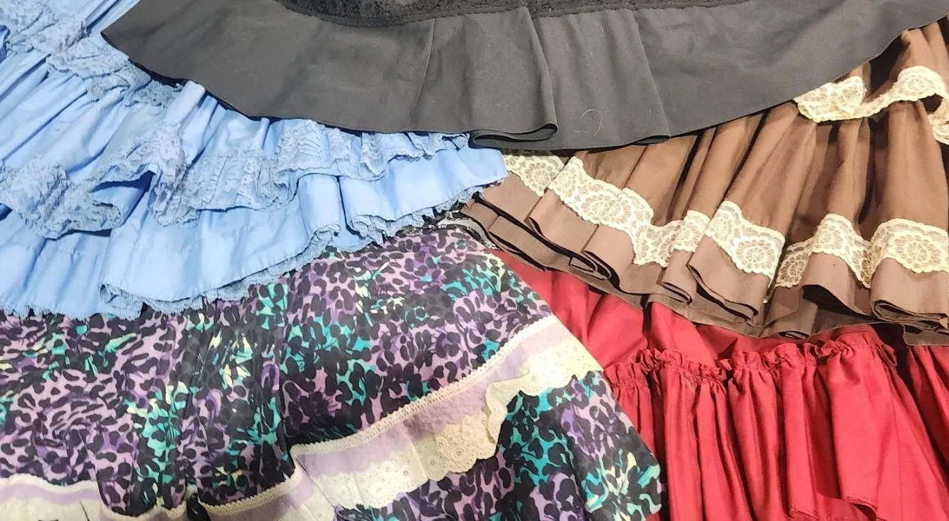 6 Malco Modes San Francisco Ruffled Skirts Mixed Sizes