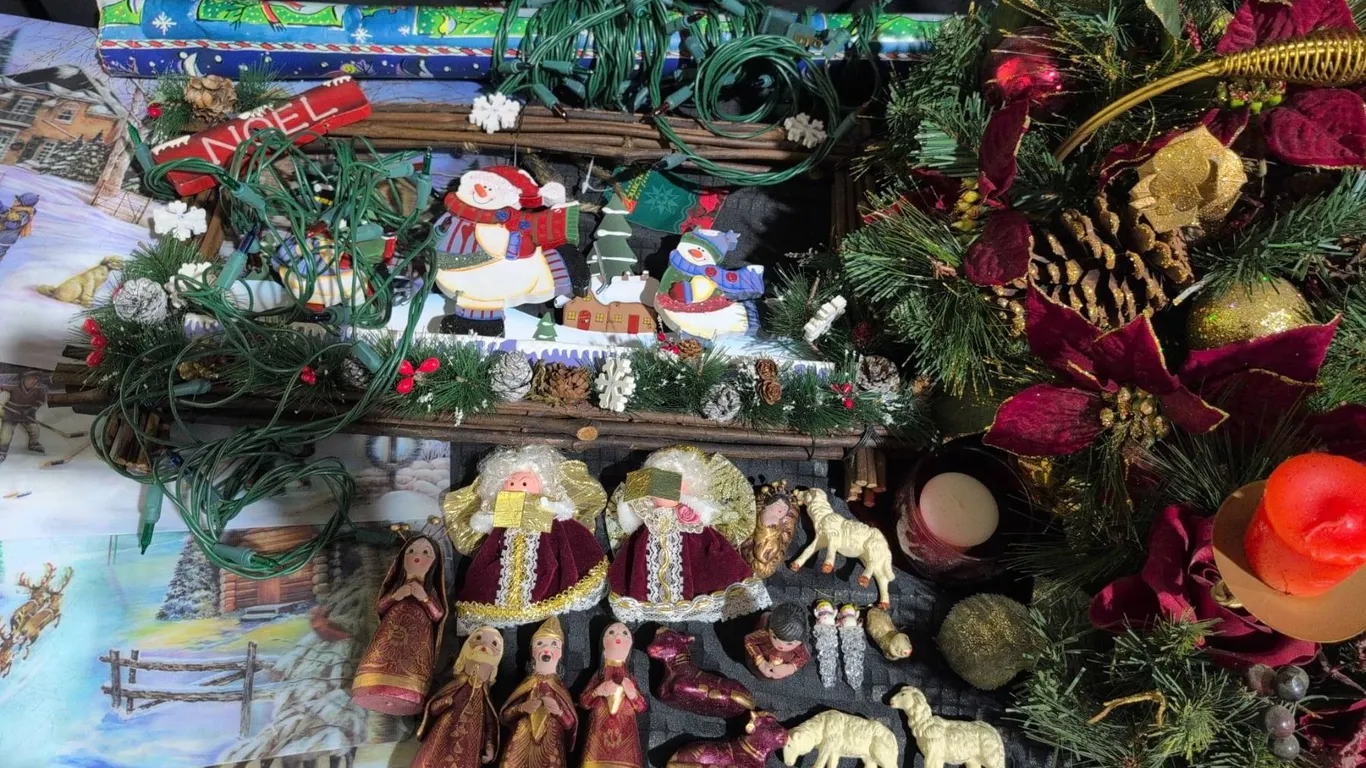 Christmas Decorations and Table Mats