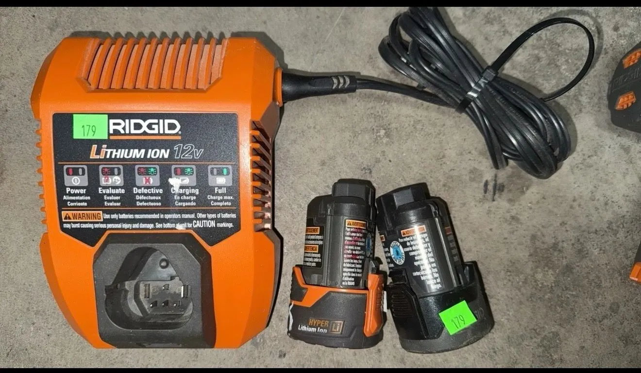 Ridgid 12V Lithium-Ion Cordless Drill Kit with Charger and 2 Batteries