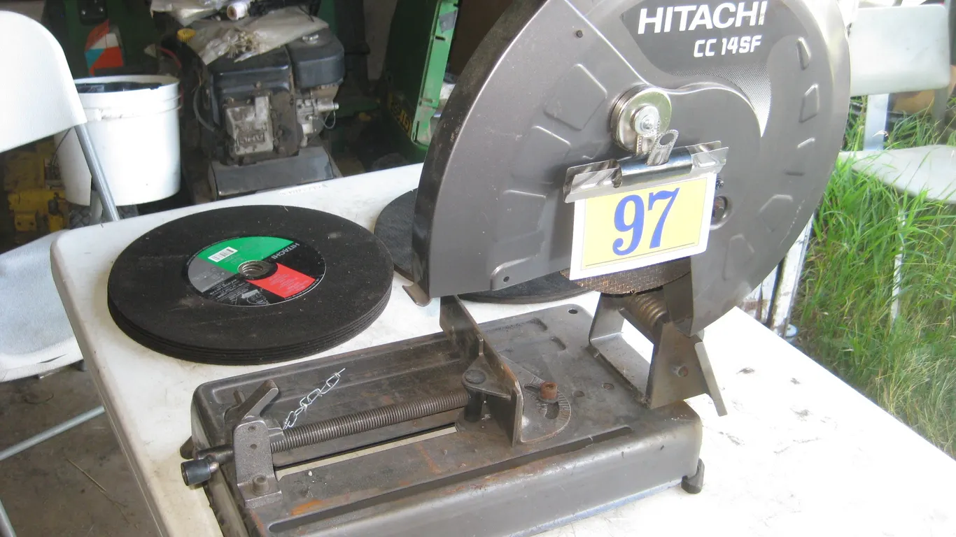 Cut-Off Saw