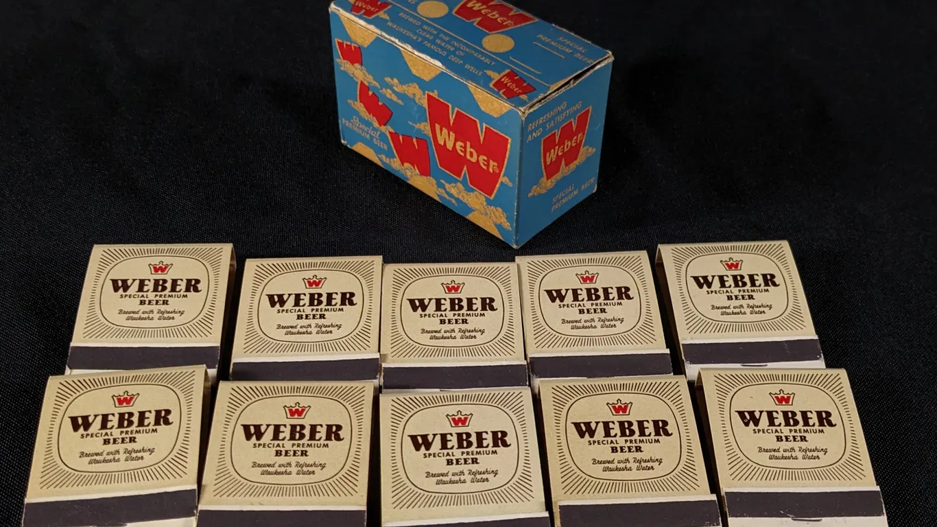 BOX OF 12 UNSUED FRONT STRIKE MATCHBOOKS WEBER SPECIAL PREMIUM BEER