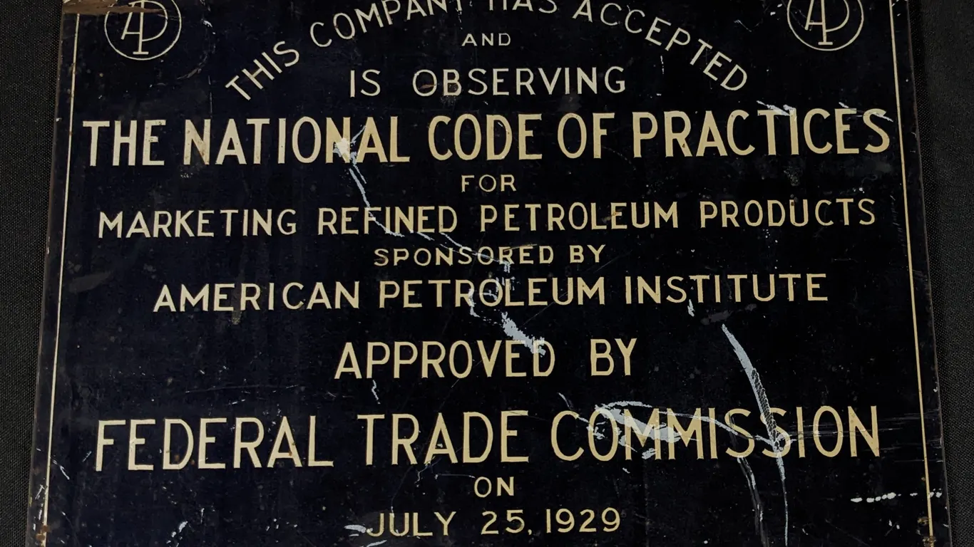 1929 TIN GAS STATION SIGN AMERICAN PETROLEUM INSTITUTE