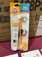 LOT CONSISTING OF (12 +/-) ARM & HAMMER FRESH