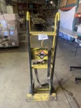 HAND TRUCK