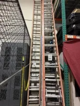 FIBERGLASS & ALUMINUM 16' TO 32' EXTENSION LADDER