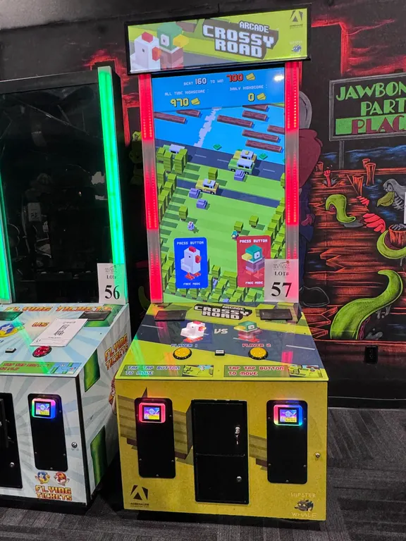 ARCADE CROSSY ROAD (TWO PLAYER)