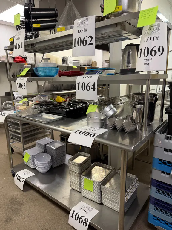 STAINLESS STEEL COOKING LINE TABLE DBL DECK PASS