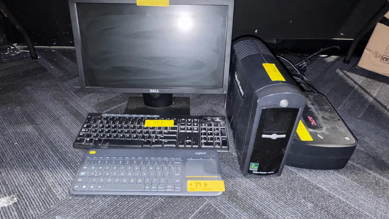 LOT CONSISTING OF (1) APC 550 UPS (1) CYBERPOWER