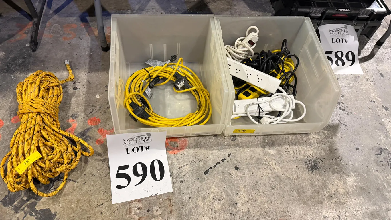LOT CONSISTING OF ASSORTED POWER STRIPS