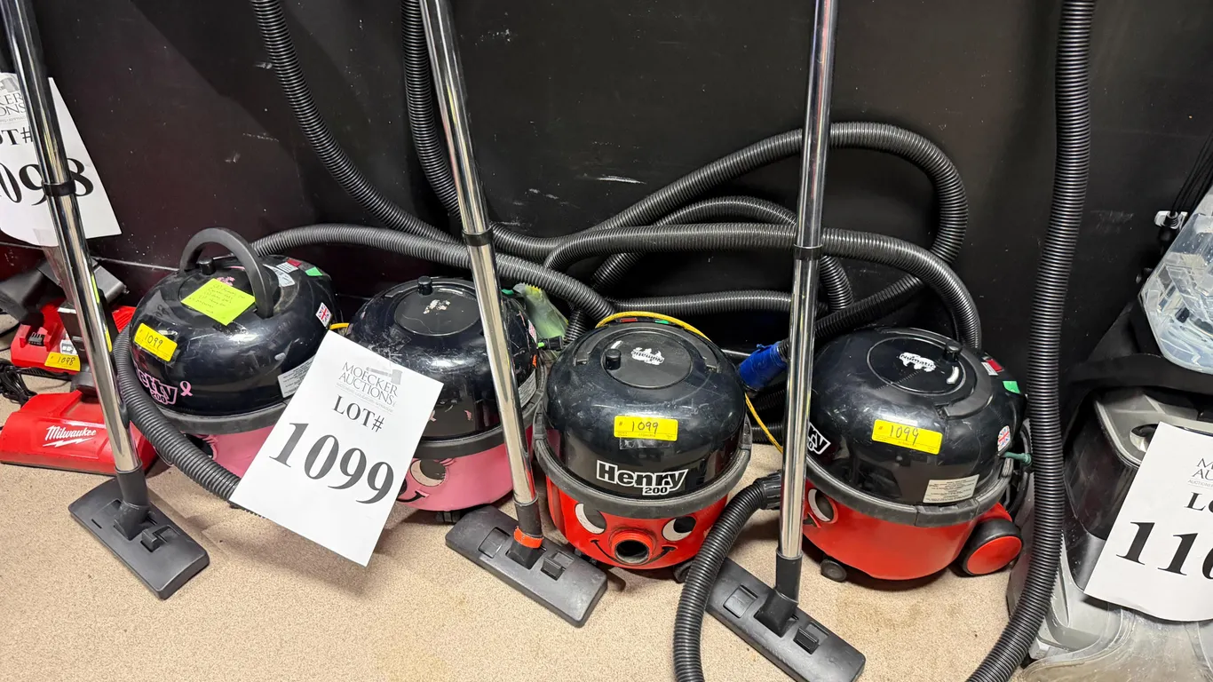 NUMATIC INT'L CANISTER VACUUMS