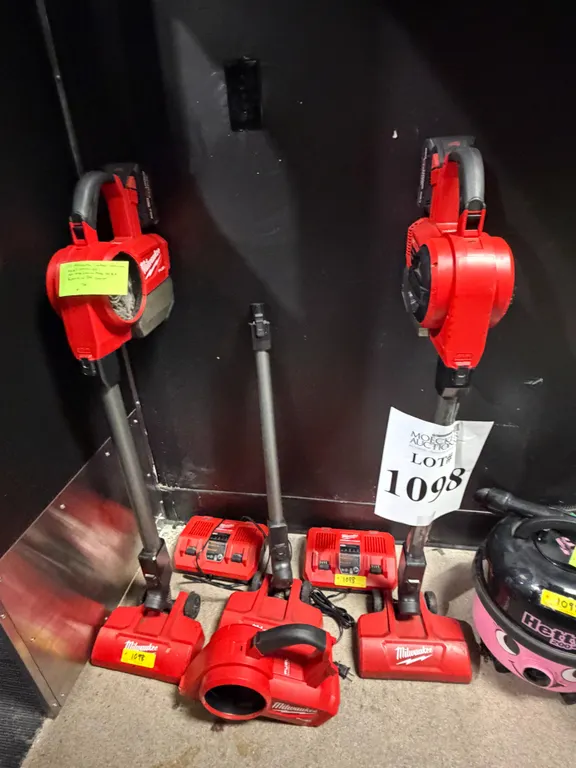MILWAUKEE CARDLESS VACUUMS BATTERY OPERATED