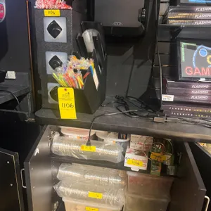 LOT CONSISTING OF ASSORTED DISPOSABLE CUP, LIDS