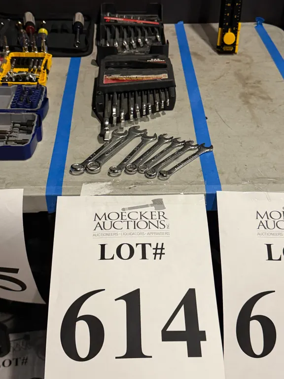 LOT CONSISTING OF ASSORTED COMBINATION WRENCHES