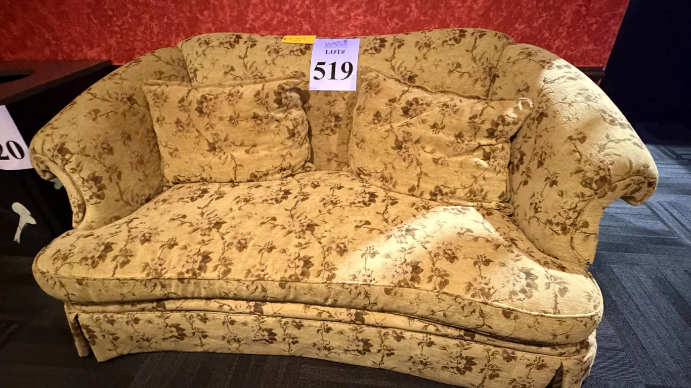 VINTAGE STYLE SERPENTINE SOFA