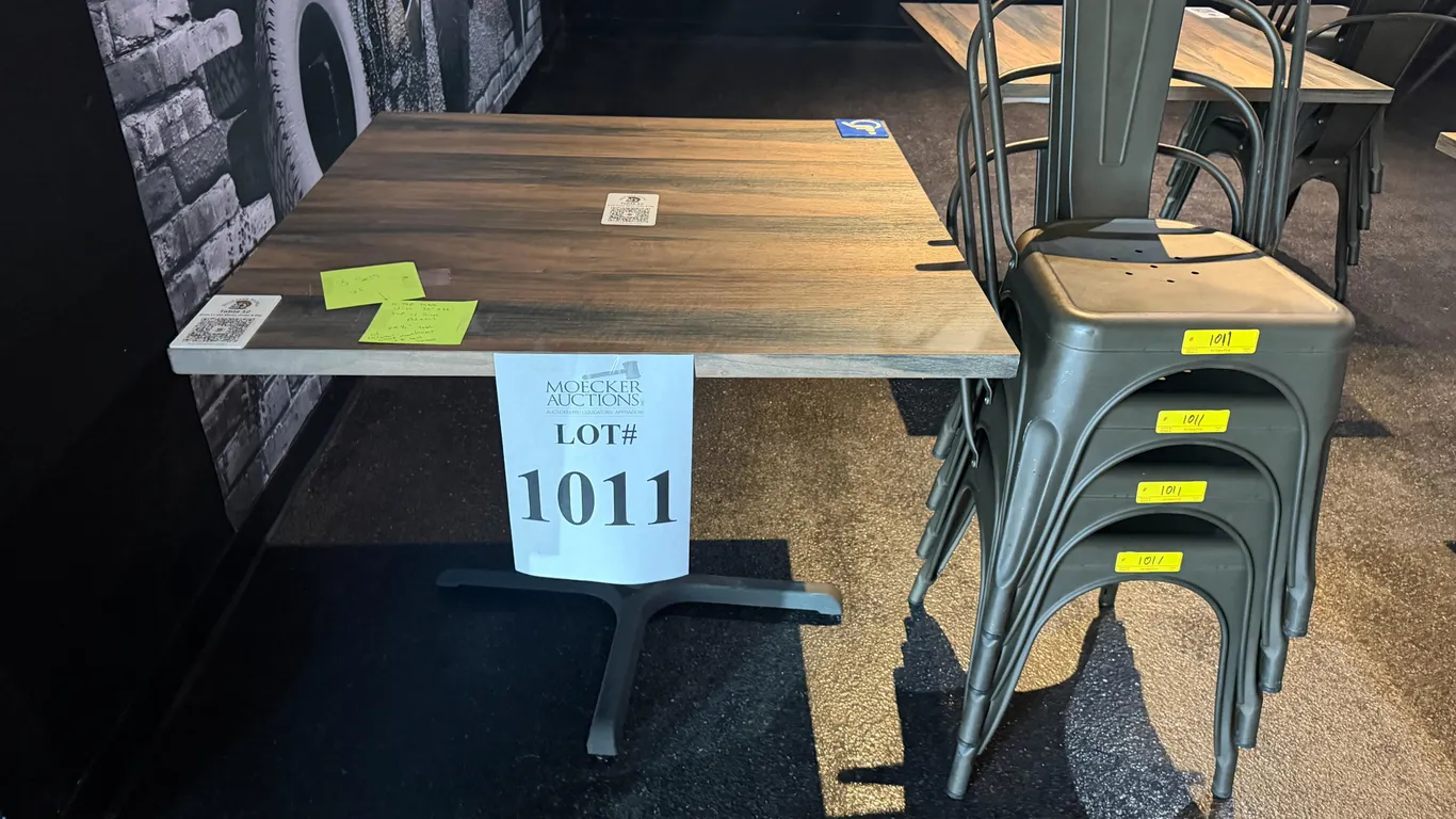SETS OF SQUARE TABLE WITH (4) STEEL CHAIRS