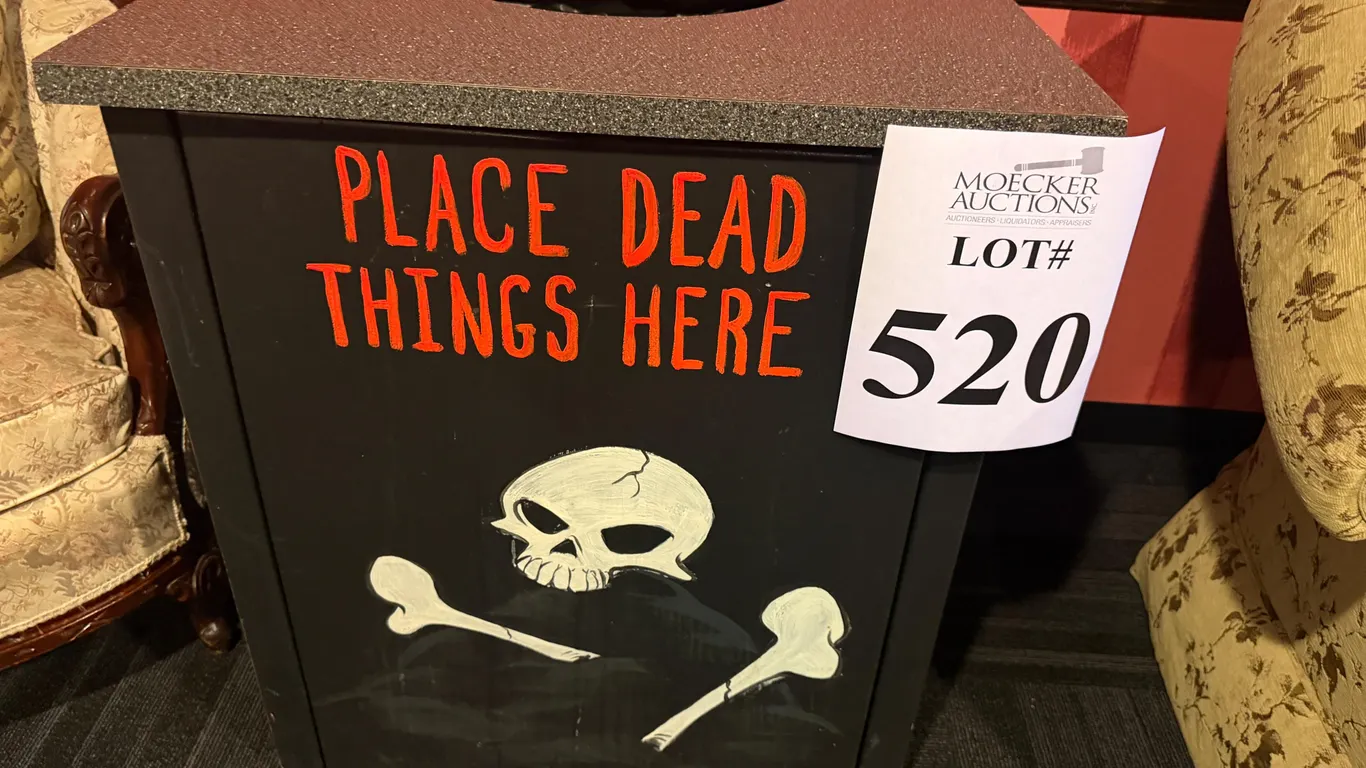 COMMERCIAL SQUARE TRASH CAN (HALLOWEEN THEMED)