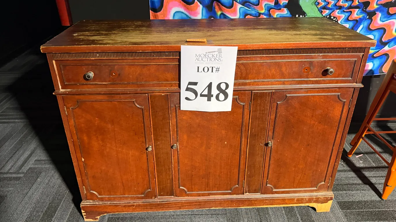 TRADITIONAL WOODEN SIDEBOARD OR BUFFET CABINET