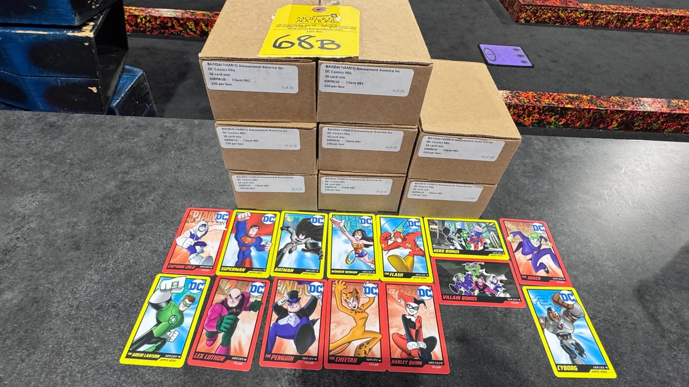 LOT OF APPROX.. 1,200 DC SUPERHERO'S COLLECTOR CARDS