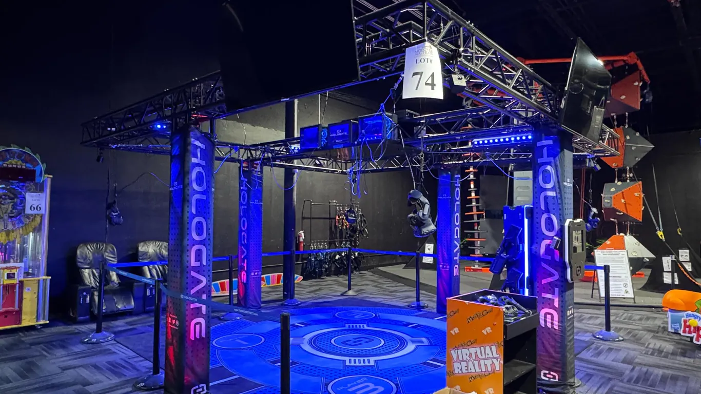 HOLOGATE (FOUR PLAYER) VR ARENA GAME SYSTEM