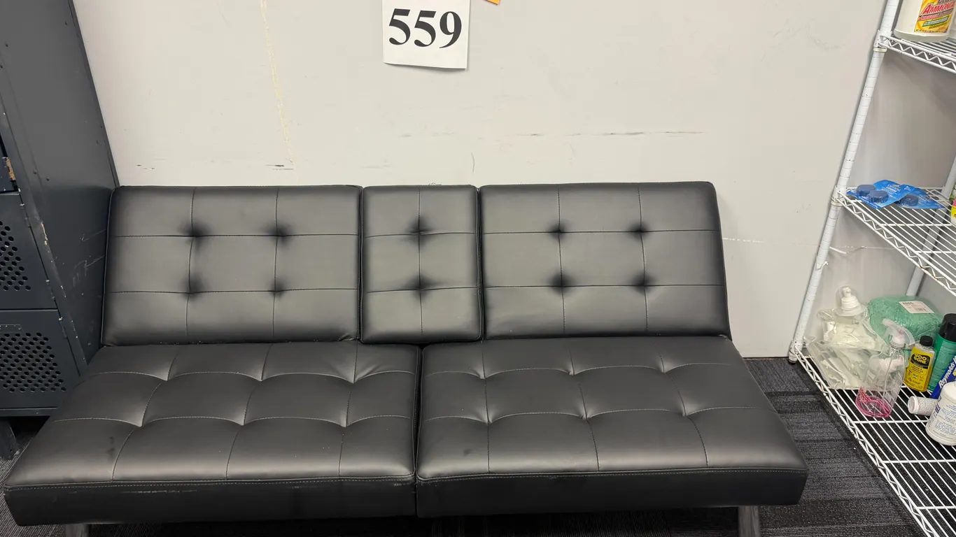 VINYL FUTON