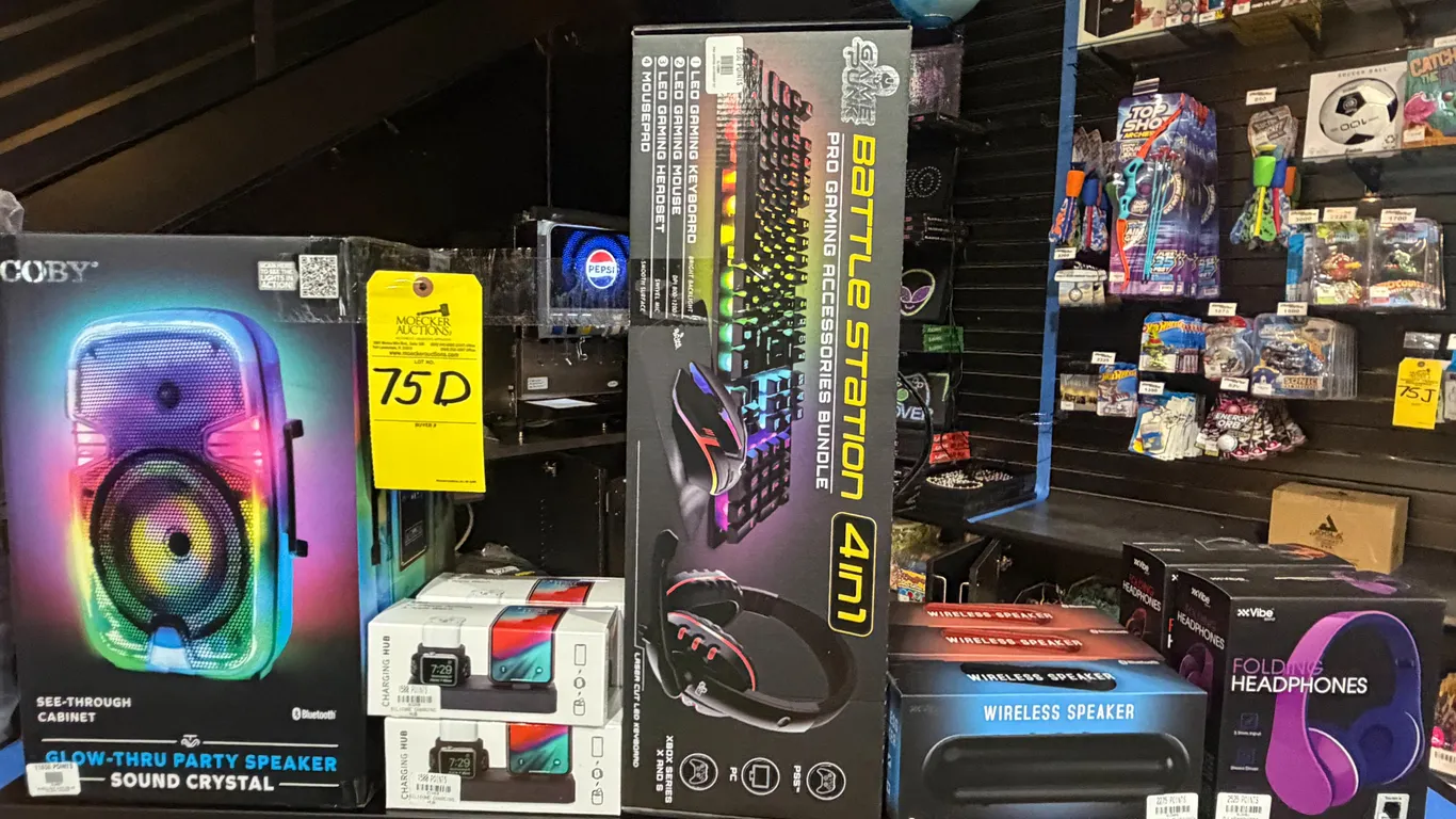 LOT OF ASSORTED ELECTRONICS