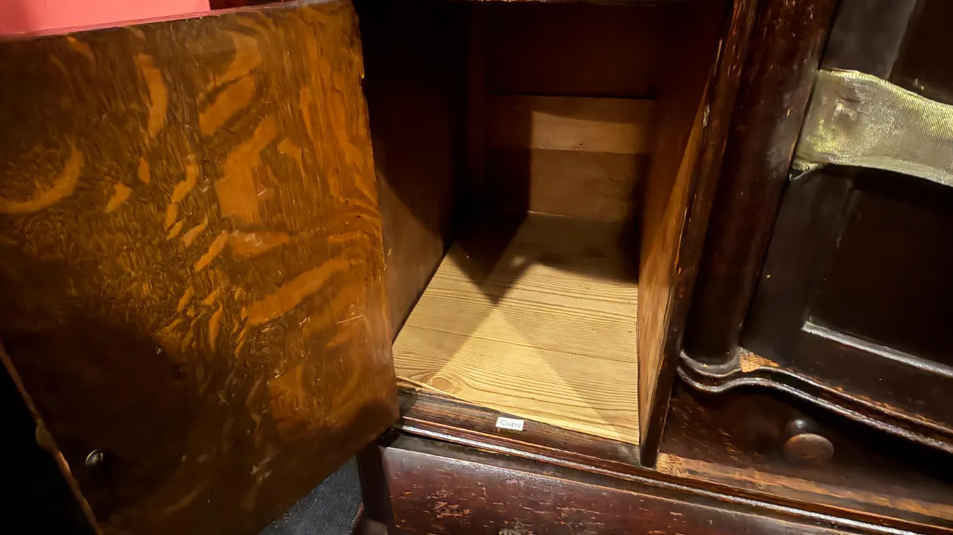 VINTAGE STYLE WOODEN SIDEBOARD CABINET