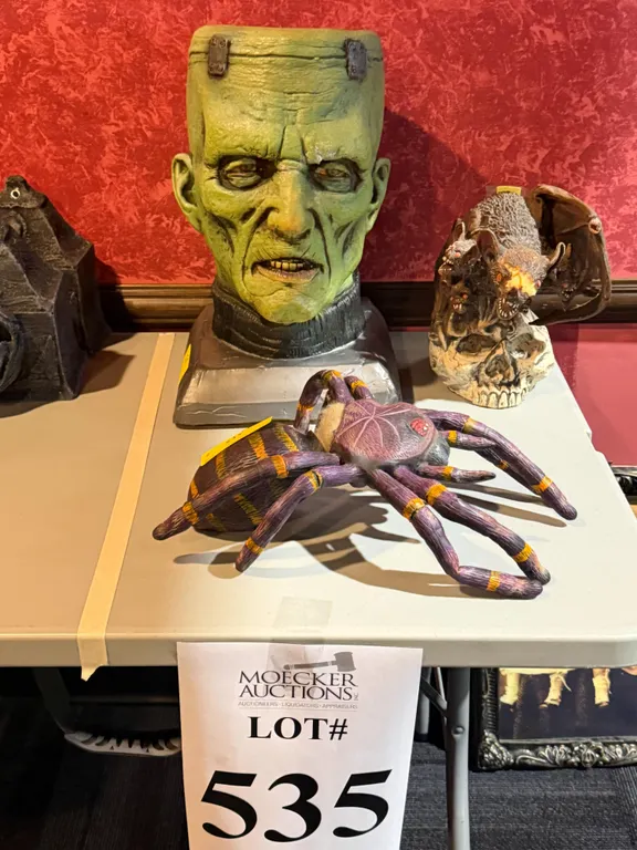 ASSORTED PROPS (1) SPIDER (1) BATS &SKULL