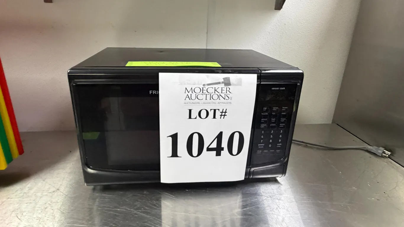 FRIGIDAIRE MICROWAVE (2015)